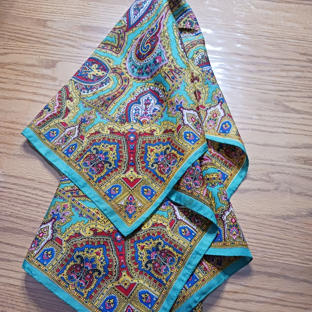 Alyssa Scarf made in Italy. Paisley design. Polyester. Beautiful colors pre owne